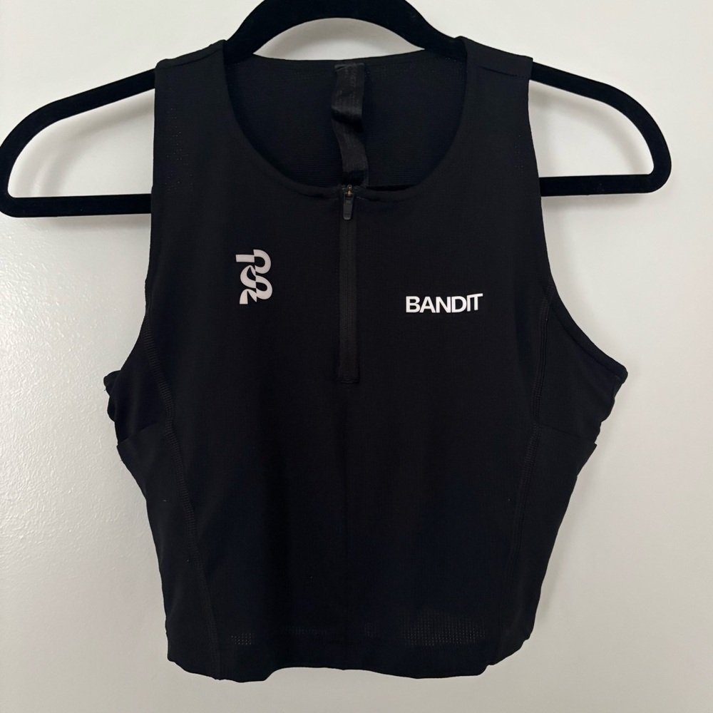 Bandit ares black front zip crop